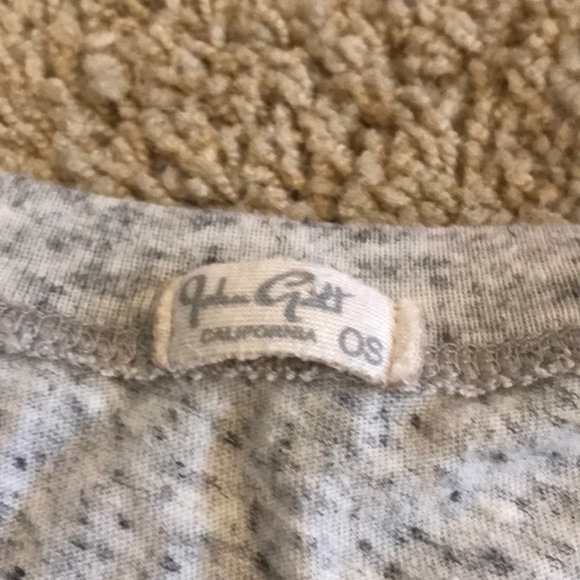 Brandy Melville T shirt - Picture 3 of 3